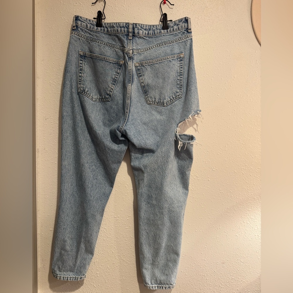 Topshop Ripped High Rise Mom Jeans - Picture 4 of 7